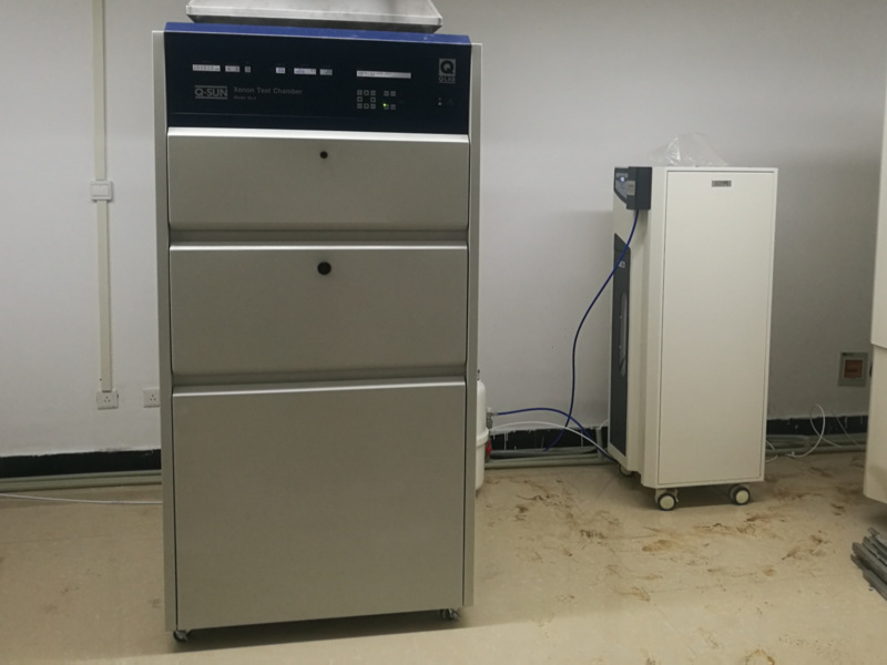 油墨木器漆藝術(shù)漆清漆氙燈老化耐候試驗(yàn)箱現(xiàn)場(chǎng)圖2