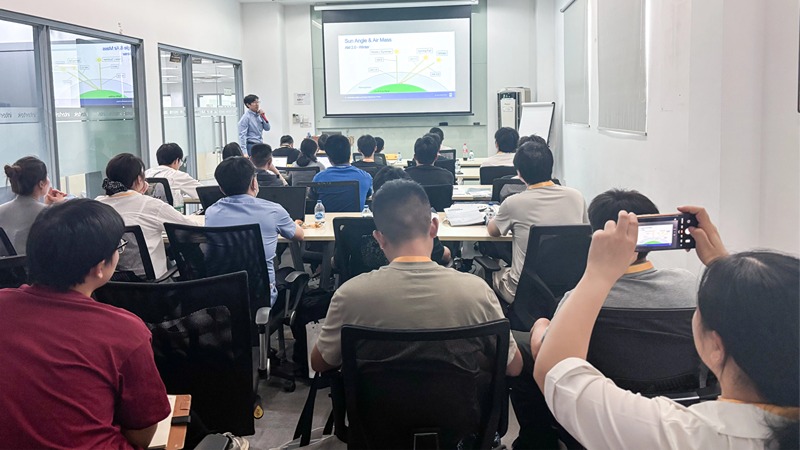 2025年汽車材料耐候老化與光照測試技術(shù)培訓(xùn)現(xiàn)場照片